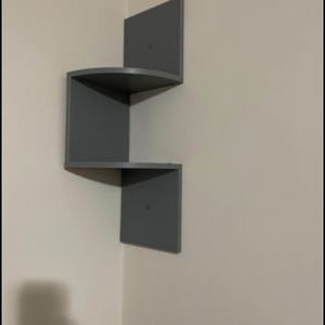 Floating wall shelf